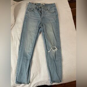 Universal Thread Light Blue Distressed Women Jeans - 2r